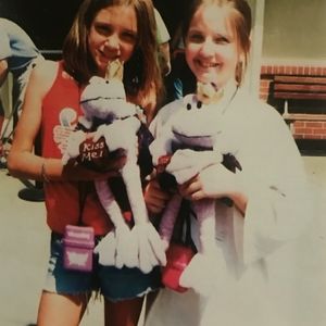 Meet your Posher, Crystal